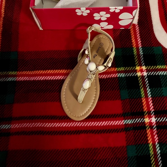 Size 12 girls Sandals brand new in box. - Picture 1 of 6